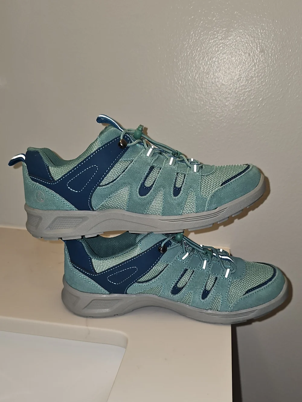 Lands' End Bungee Leather Trail Trekker Sneakers. NWT In Original Packaging.